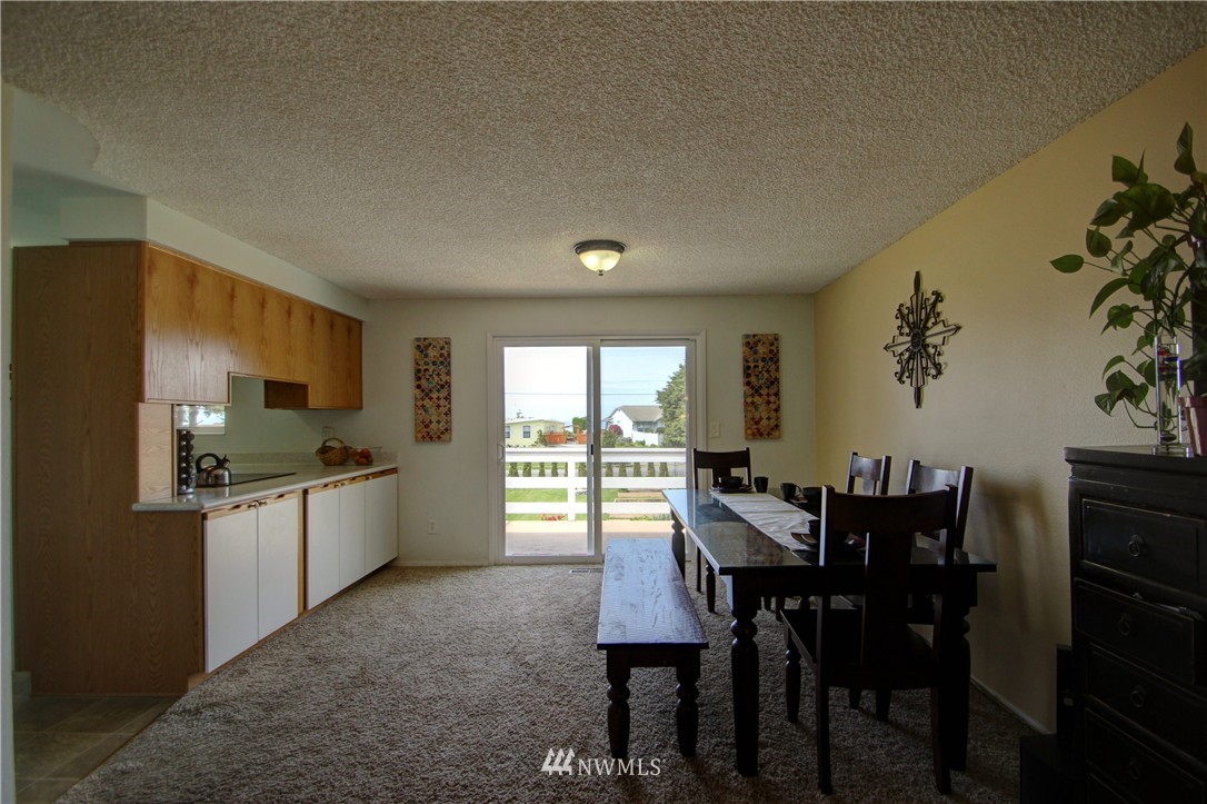 1919 Island View Road Oak Harbor, WA 98277 - Photo 8 of 25 Gallery Image 8