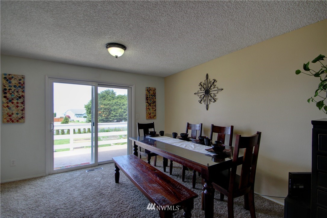 1919 Island View Road Oak Harbor, WA 98277 - Photo 9 of 25 Gallery Image 9