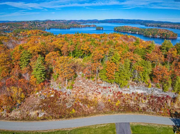 $1,095,000 | 30 Greystone Lane, Newbury, NH 03255