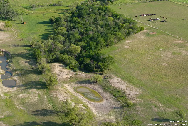 $1,100,000 | 15592 Miller Road, St. Hedwig, TX 78152