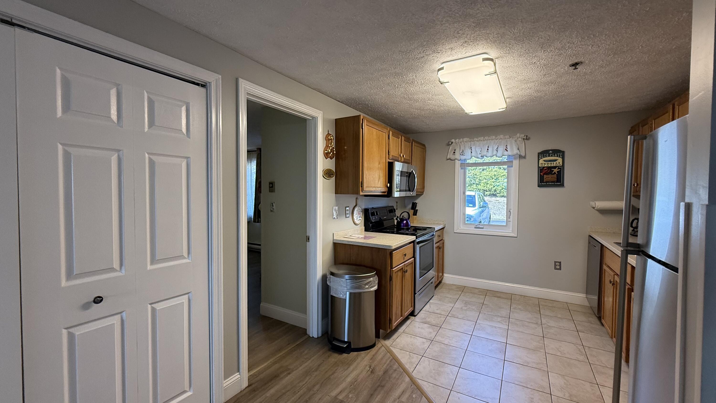 1373 Post Road, Unit 12B Wells, ME 04090 - Photo 5 of 32 IMG_2394