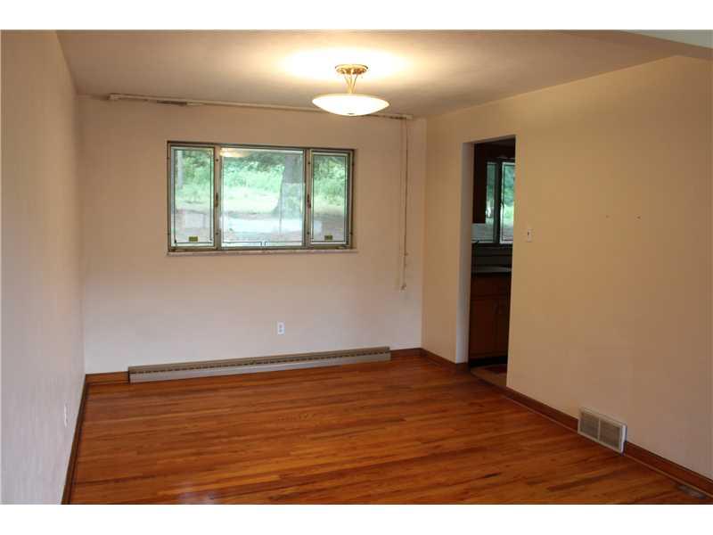 118 Reed Drive Green Tree, PA 15205 - Photo 5 of 21 Dining Room.