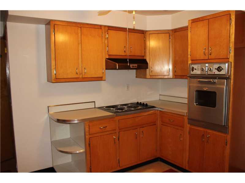 118 Reed Drive Green Tree, PA 15205 - Photo 7 of 21 Kitchen.