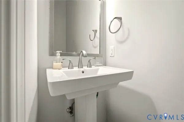 $699,000 | 1006 West Marshall Street, Richmond, VA 23220