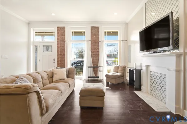 $699,000 | 1006 West Marshall Street, Richmond, VA 23220