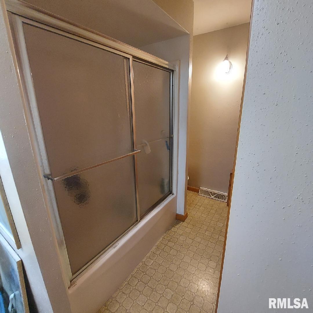 436 West Locust Street Canton, IL 61520 - Photo 28 of 34