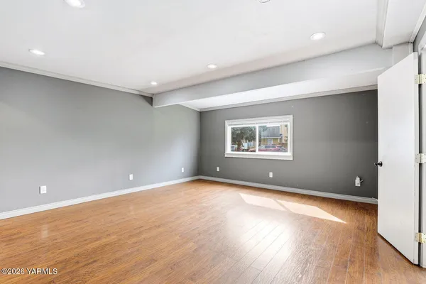 $310,000 | 906 West Entiat Avenue, Kennewick, WA 99336