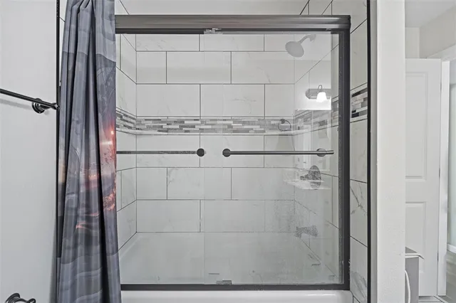 $2,100 | 3400 Sarra Lane, Springtown, TX 76082