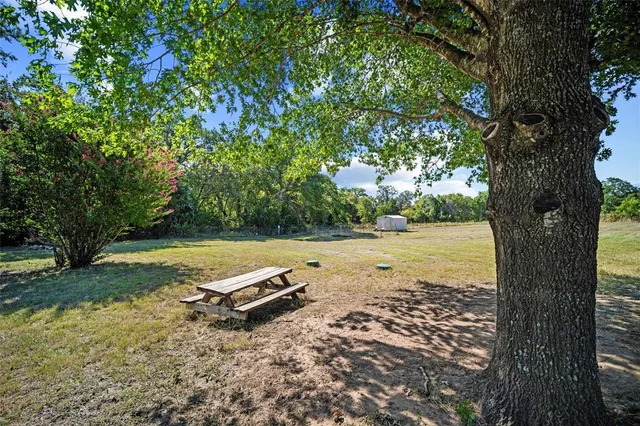 $2,100 | 3400 Sarra Lane, Springtown, TX 76082