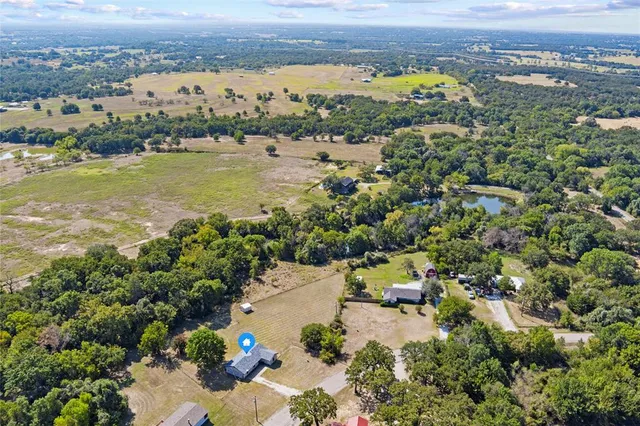 $2,100 | 3400 Sarra Lane, Springtown, TX 76082