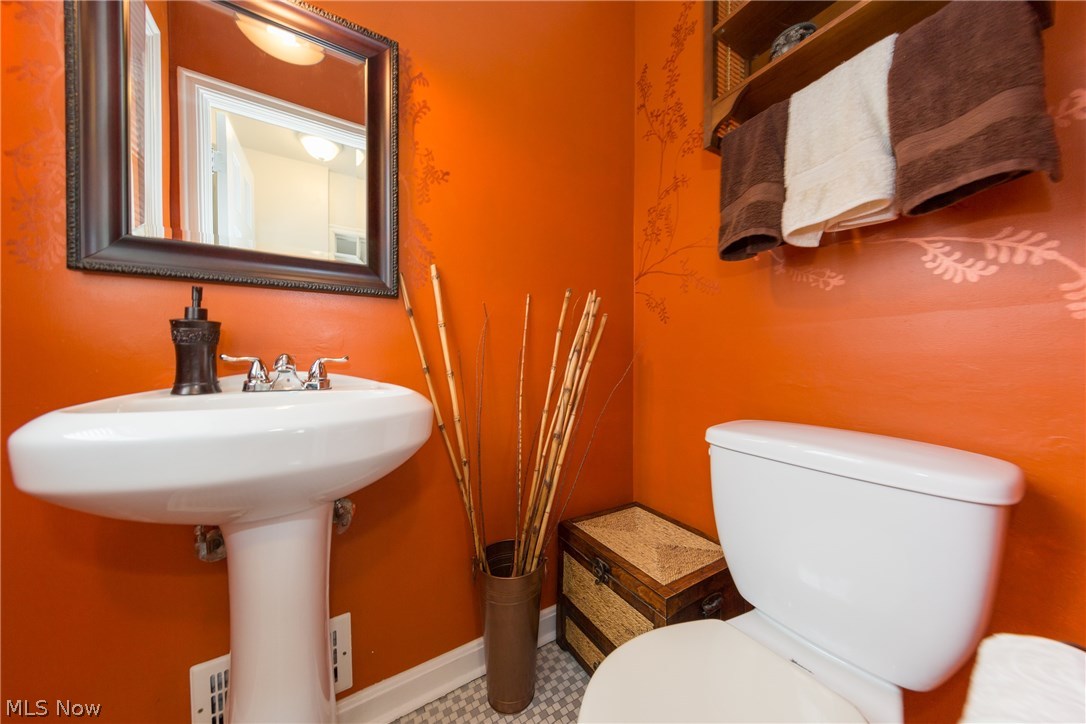3513 Berkeley Road Cleveland Heights, OH 44118 - Photo 14 of 35