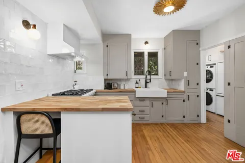 $1,400,000 | 1224 Oberlin Drive, Glendale, CA 91205