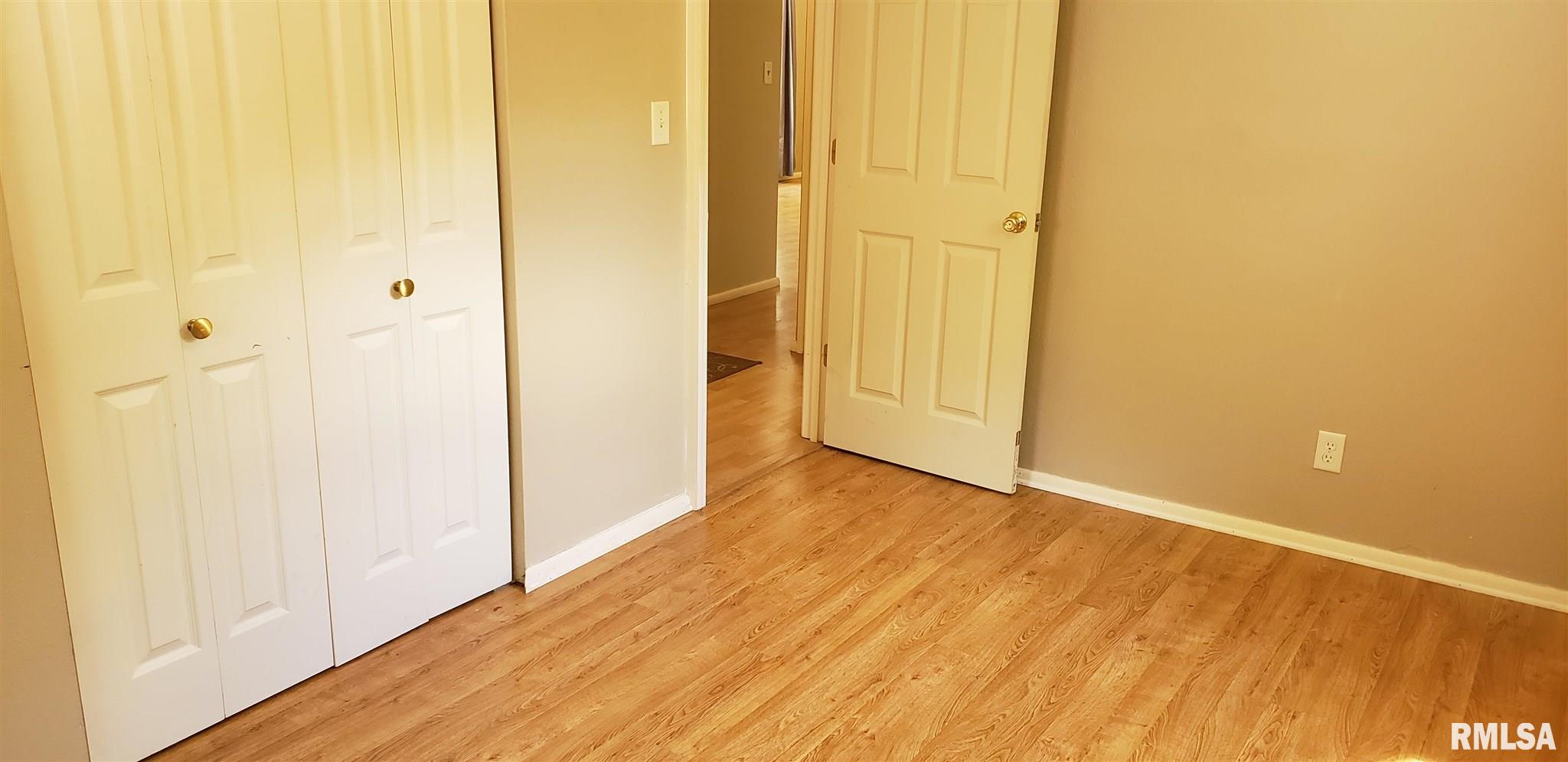 22 Windsor Road Springfield, IL 62702 - Photo 9 of 10 Gallery Image 9