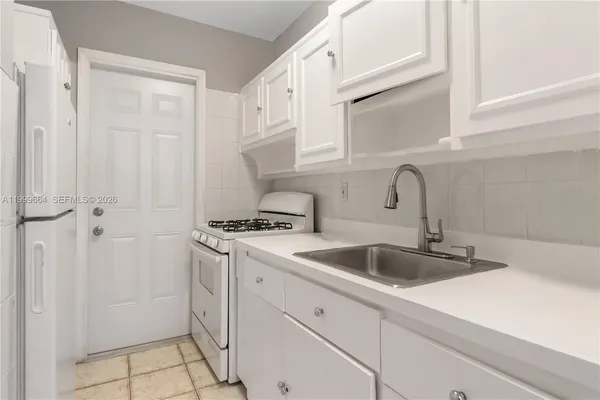 $239,900 | 8129 Abbott Avenue, Unit 10, Miami Beach, FL 33141