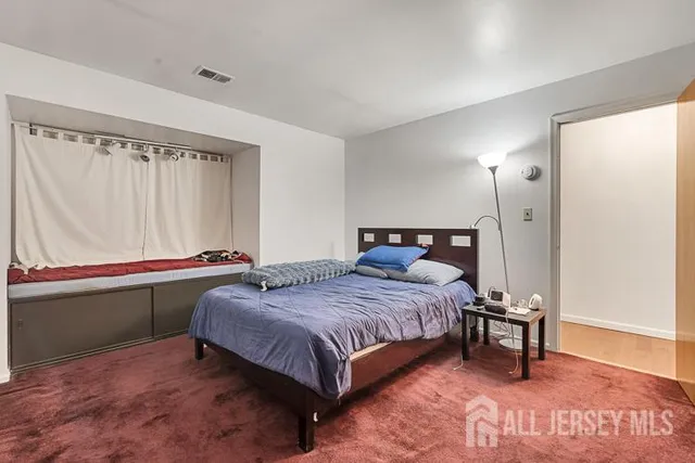 $1,900 | 111 F Beverly Hill Terrace, Woodbridge, NJ 07095