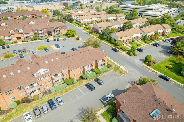 $1,900 | 111 Beverly Hl Terrace, Unit F, Woodbridge, NJ 07095