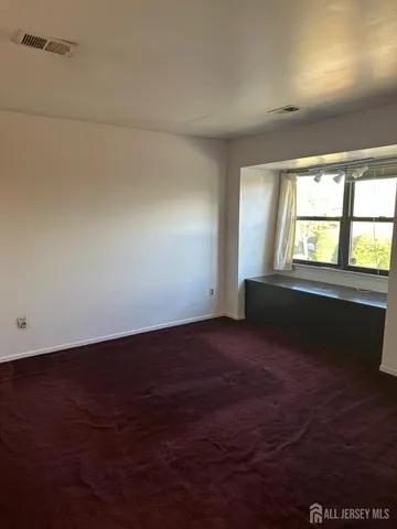 $1,900 | 111 F Beverly Hill Terrace, Woodbridge, NJ 07095