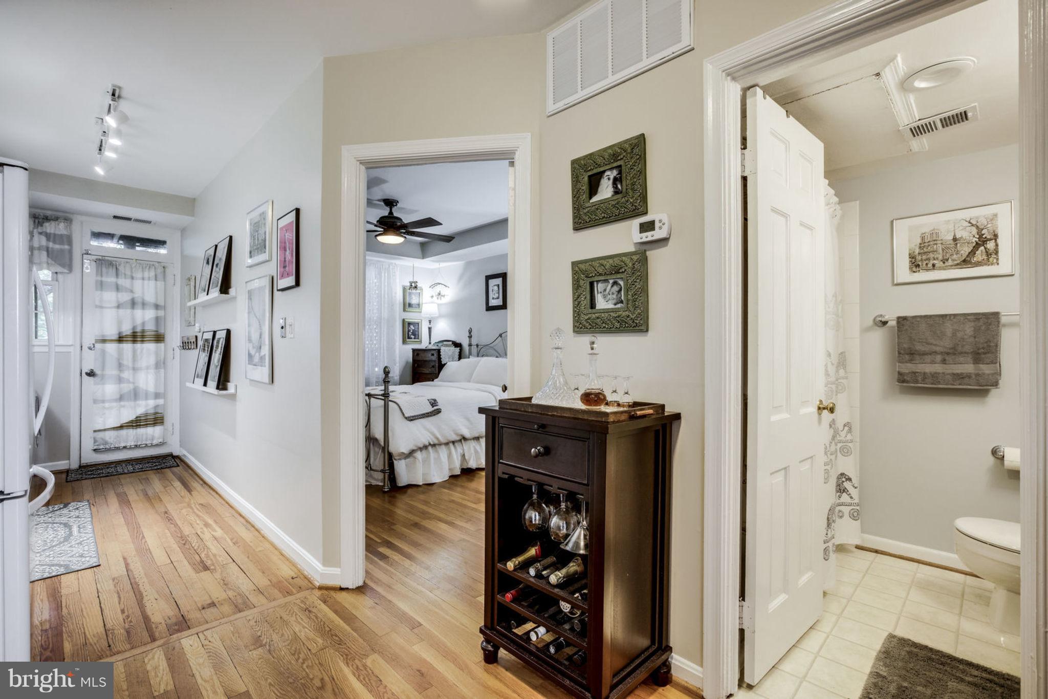 5 Russell Road, Unit B Alexandria, VA 22301 - Photo 12 of 30 Interior (General)