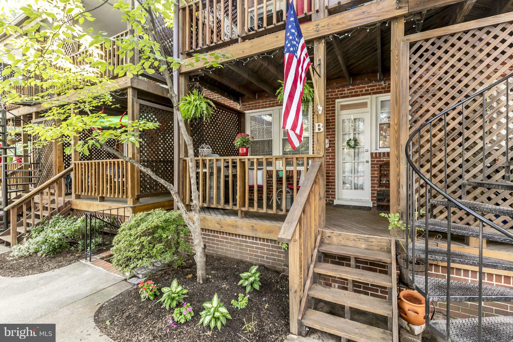 5 Russell Road, Unit B Alexandria, VA 22301 - Photo 17 of 30 Relax in your private deck