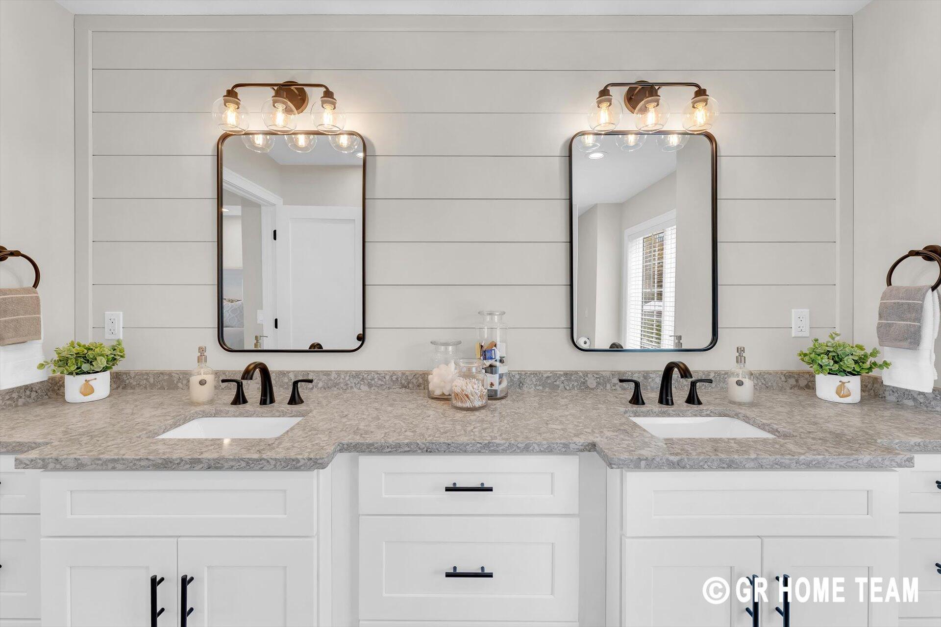 5668 West Cutler Road Lakeview, MI 48850 - Photo 8 of 62 Primary Bath