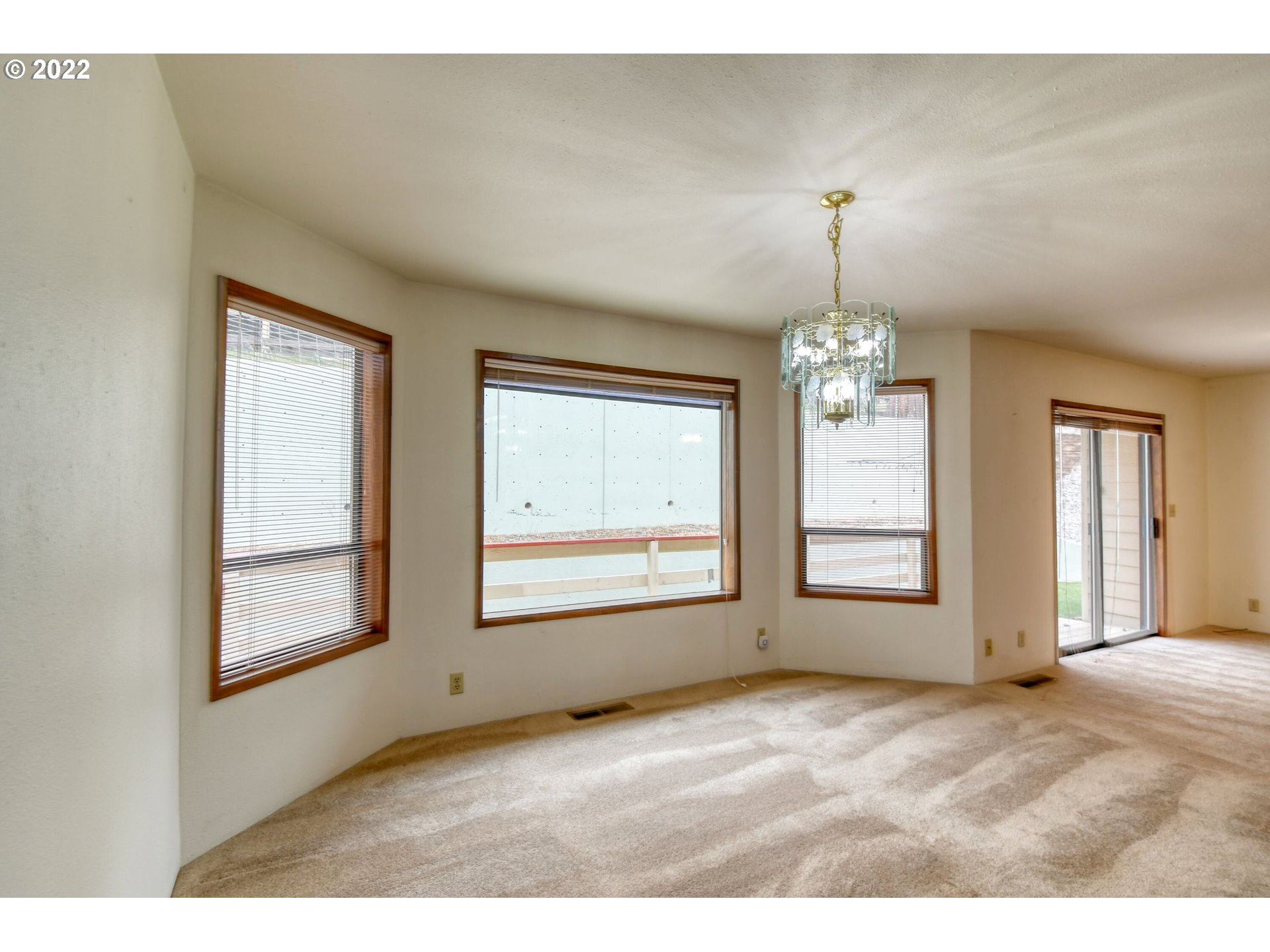 1941 Southwest Quinney Avenue Pendleton, OR 97801 - Photo 12 of 32 Gallery Image 12