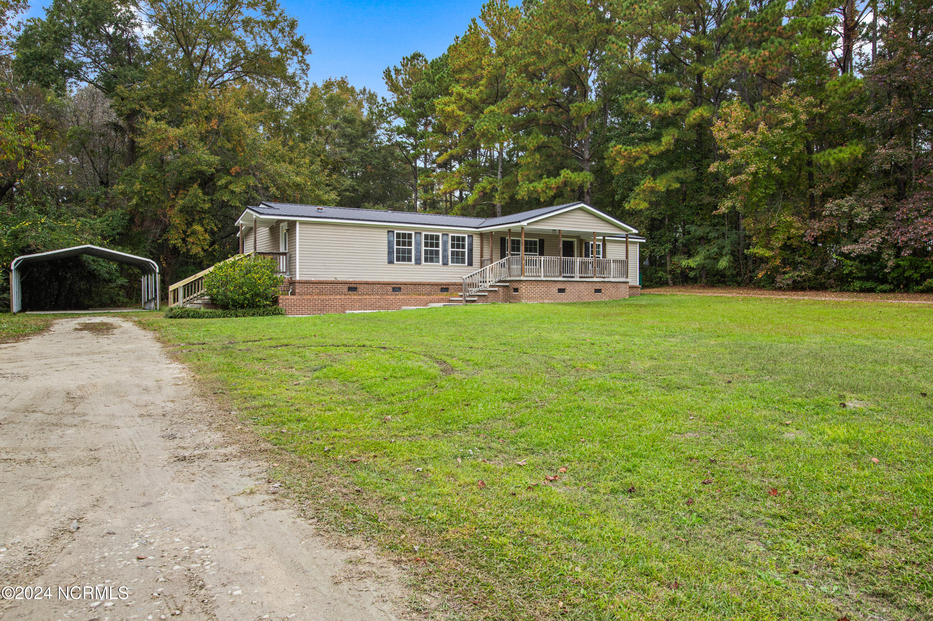 130 Newbold Road Jacksonville, NC 28540 - Photo 2 of 31 02