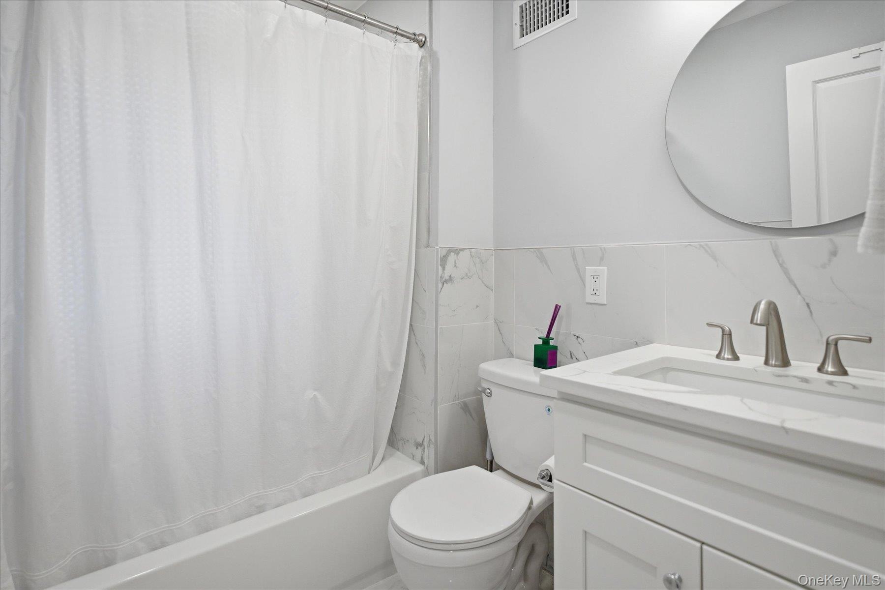174 Warner Road Huntington, NY 11743 - Photo 26 of 46