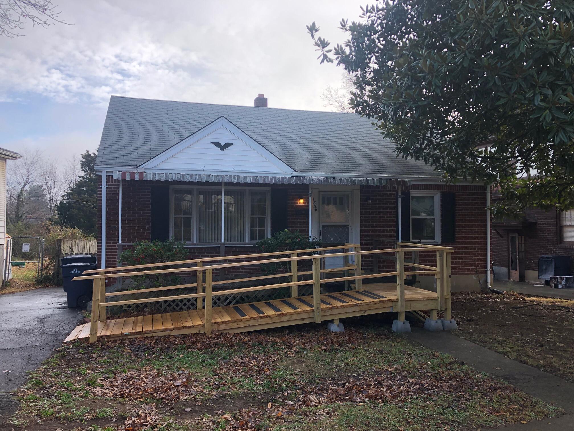1836 Carter Road Southwest Roanoke, VA 24015 - Photo 1 of 17 Front Elevation