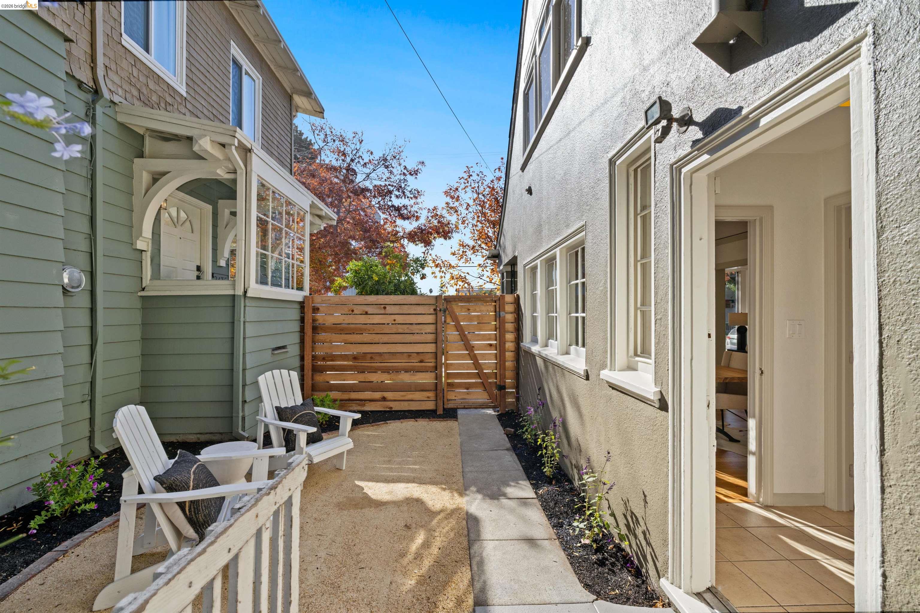 2935 Florence Street Berkeley, CA 94705 - Photo 4 of 12