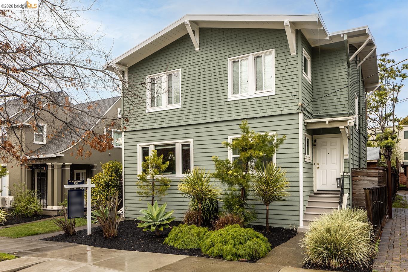 2935 Florence Street Berkeley, CA 94705 - Photo 7 of 12 a front view of a house