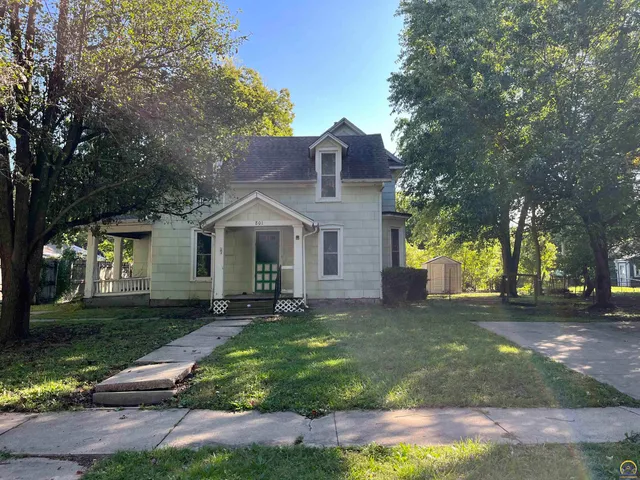 $54,900 | 801 West 7th Avenue, Emporia, KS 66801