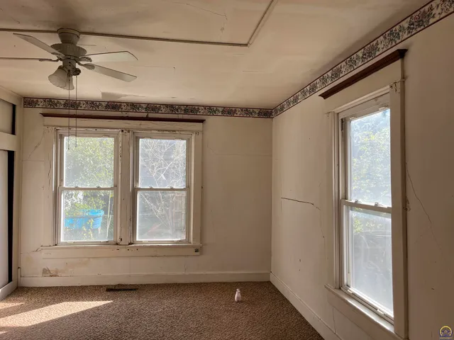 $54,900 | 801 West 7th Avenue, Emporia, KS 66801