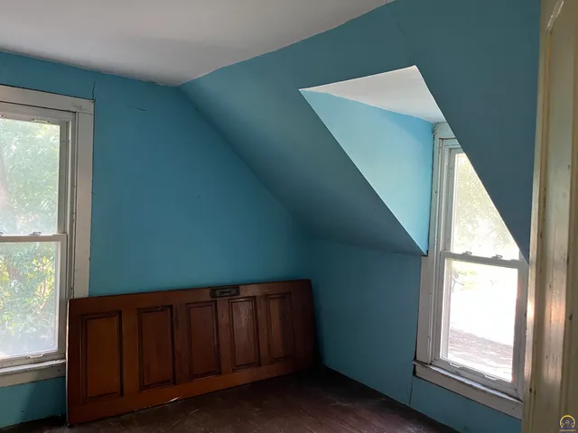 $54,900 | 801 West 7th Avenue, Emporia, KS 66801