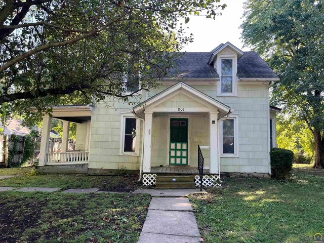 $54,900 | 801 West 7th Avenue, Emporia, KS 66801
