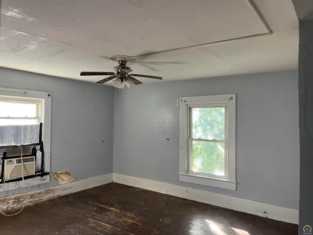 $54,900 | 801 West 7th Avenue, Emporia, KS 66801