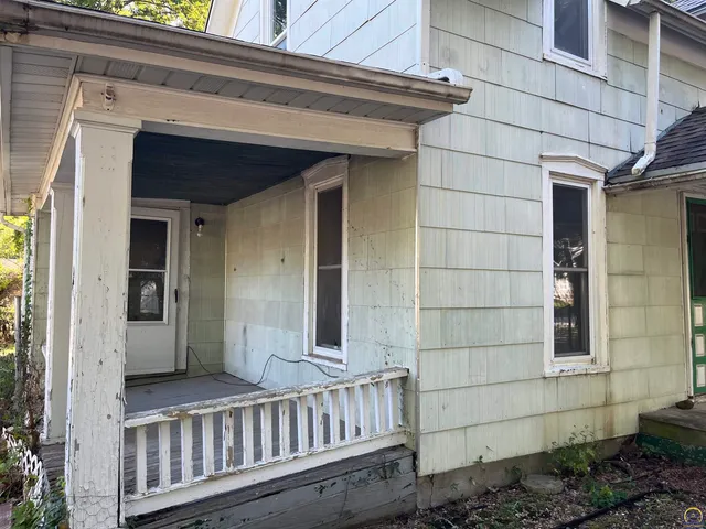 $54,900 | 801 West 7th Avenue, Emporia, KS 66801