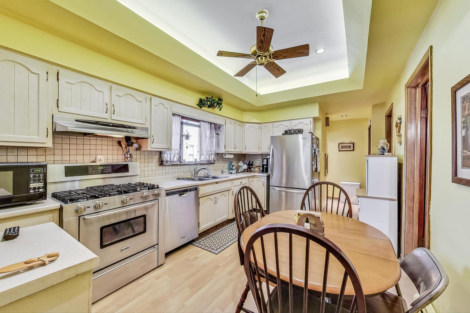 2954 South Loomis Street Chicago, IL 60608 - Photo 17 of 80