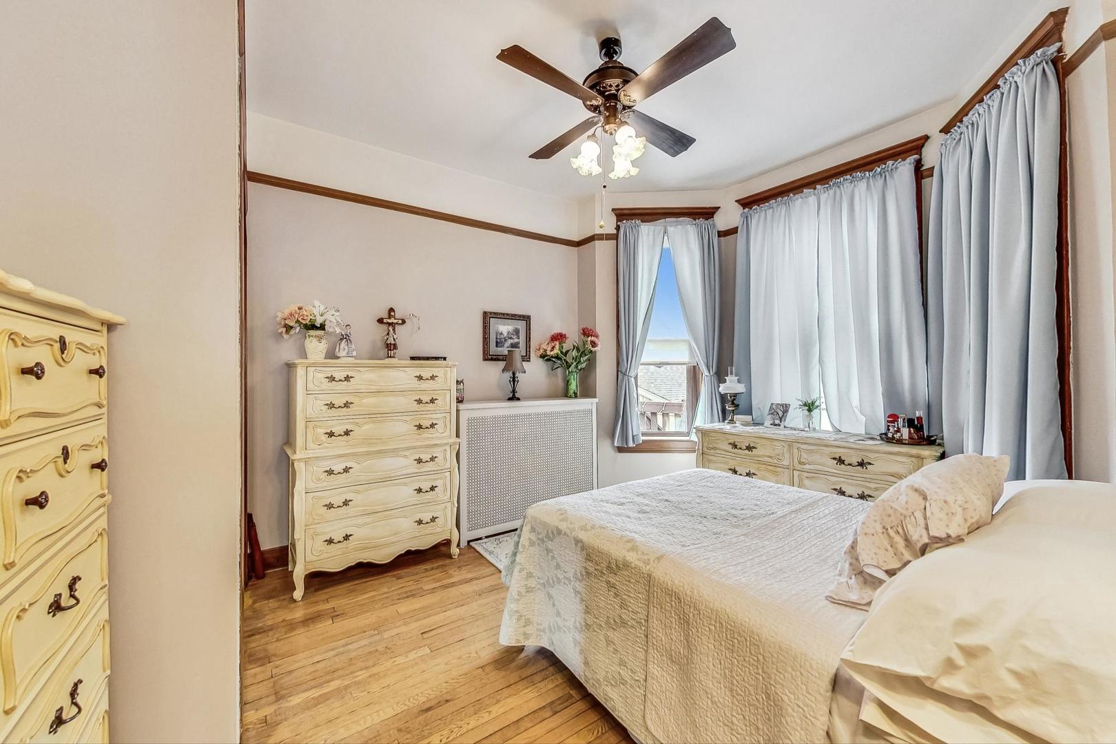 2954 South Loomis Street Chicago, IL 60608 - Photo 18 of 80