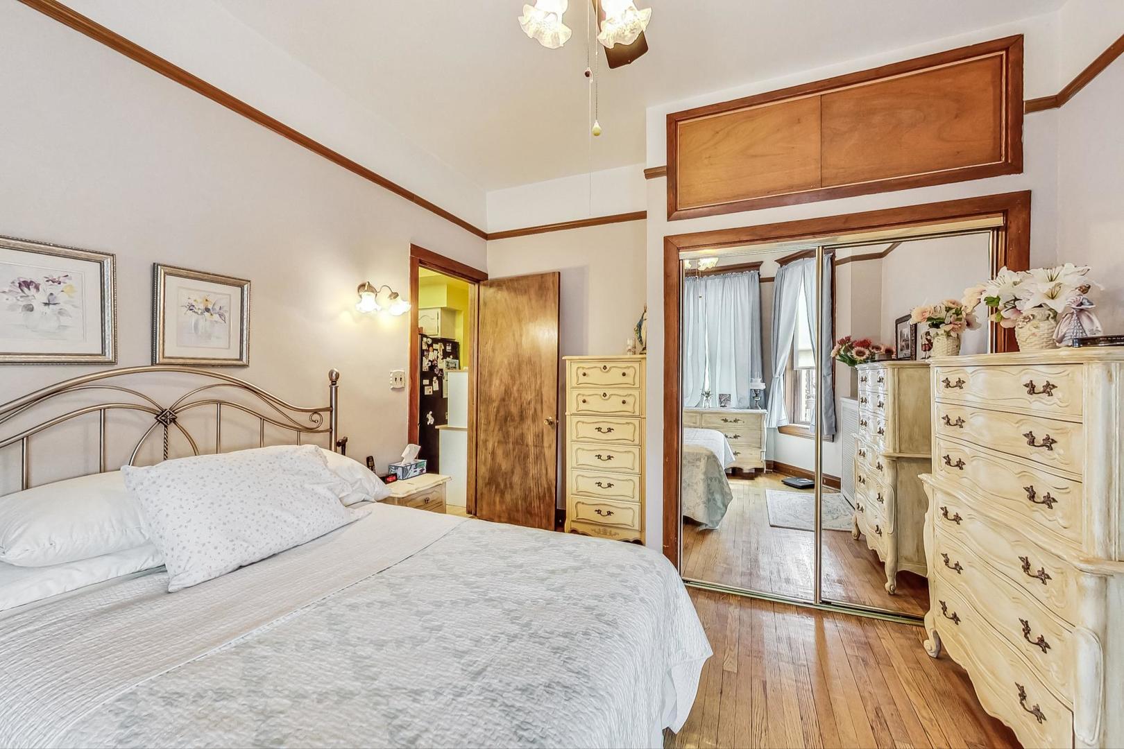 2954 South Loomis Street Chicago, IL 60608 - Photo 20 of 80