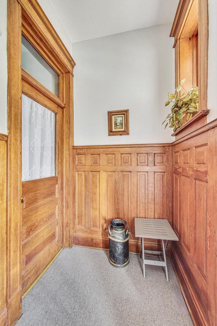 2954 South Loomis Street Chicago, IL 60608 - Photo 4 of 80