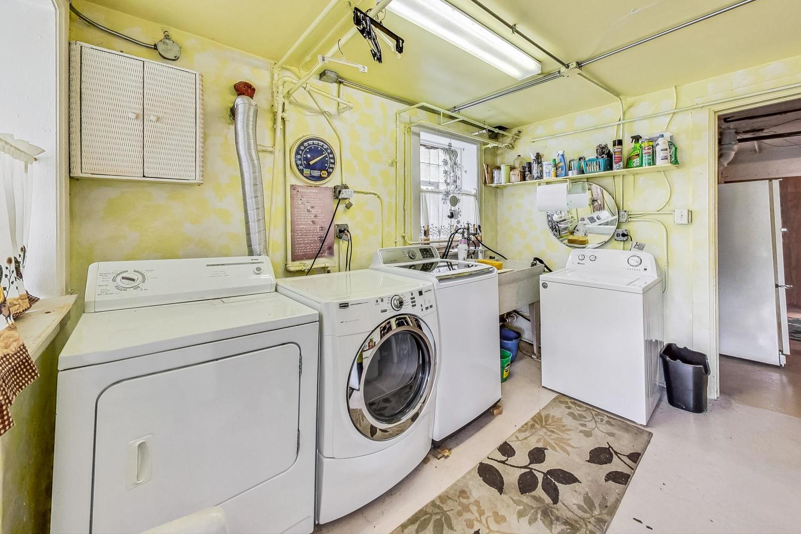 2954 South Loomis Street Chicago, IL 60608 - Photo 64 of 80