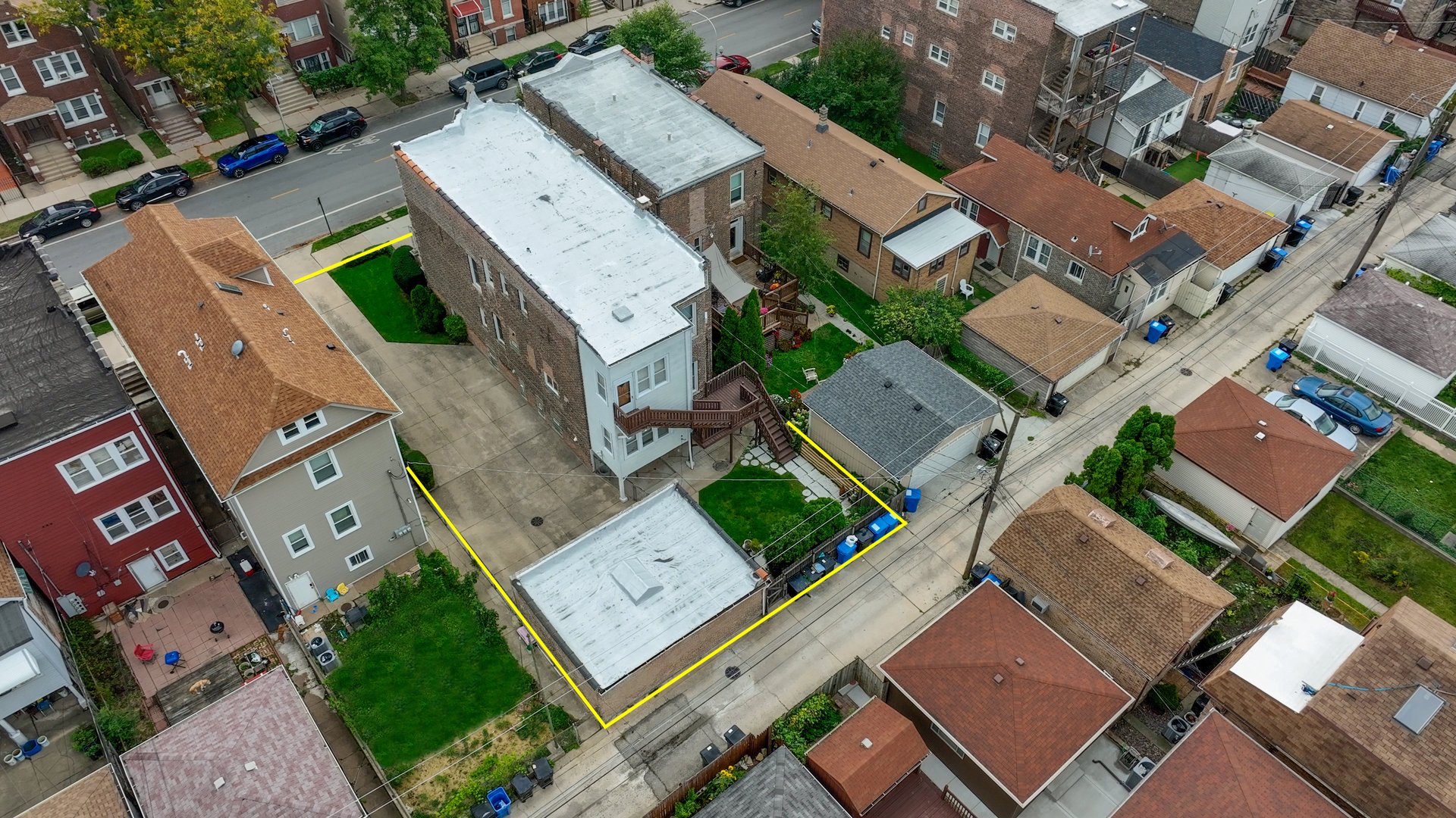 2954 South Loomis Street Chicago, IL 60608 - Photo 76 of 80 an aerial view of a house with a yard