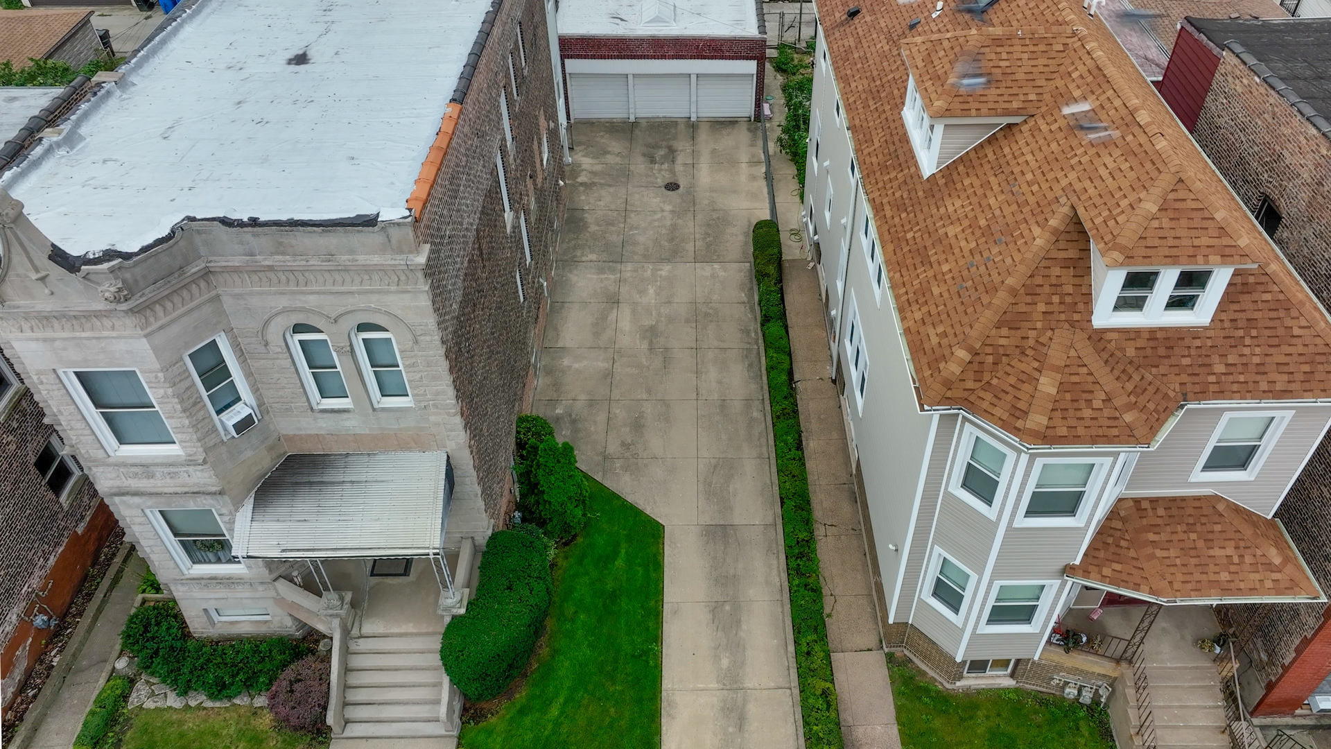 2954 South Loomis Street Chicago, IL 60608 - Photo 77 of 80 an aerial view of a house with a yard