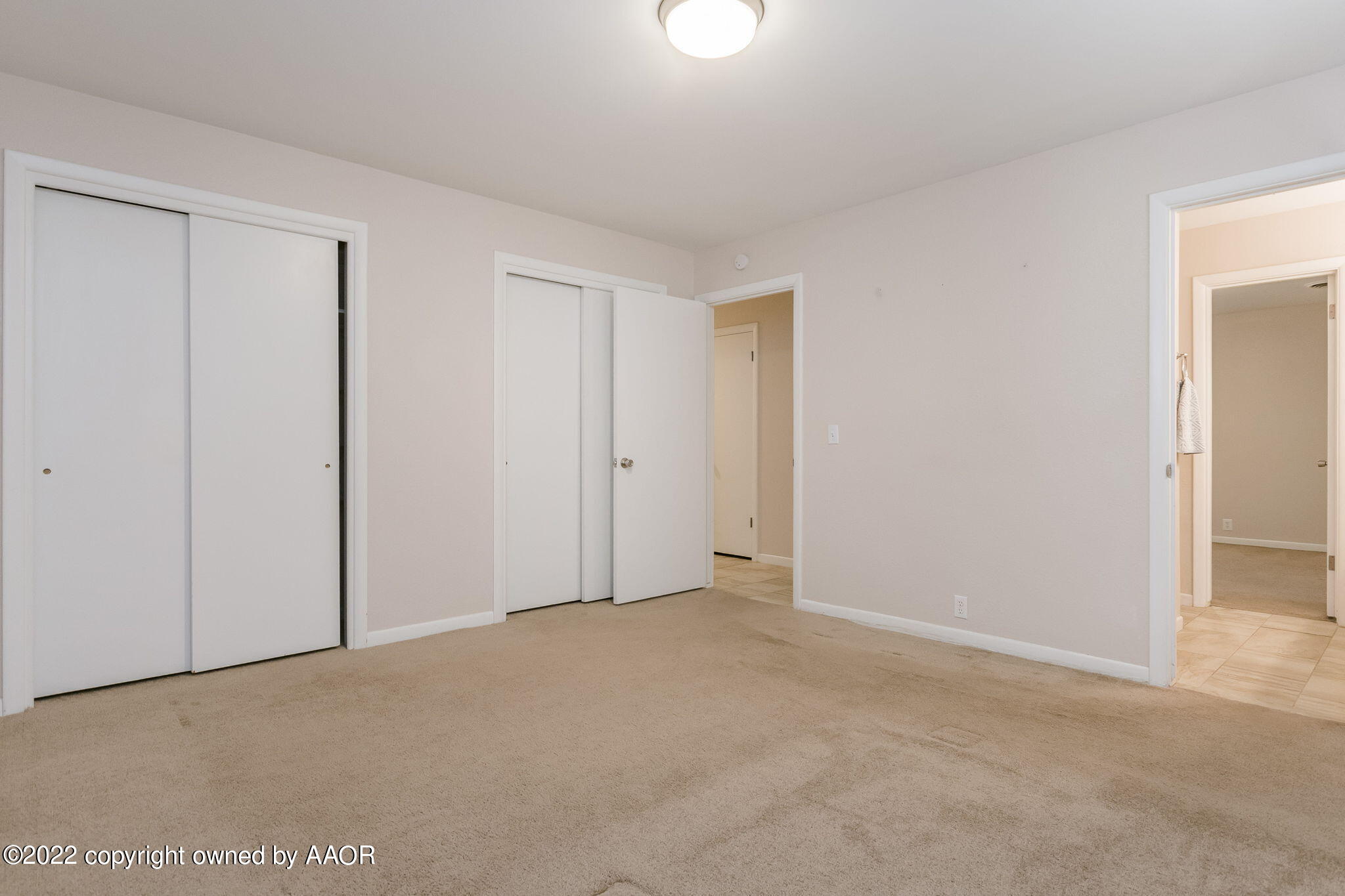 6107 Gainsborough Road Amarillo, TX 79106 - Photo 17 of 23 a view of an empty room and entryway