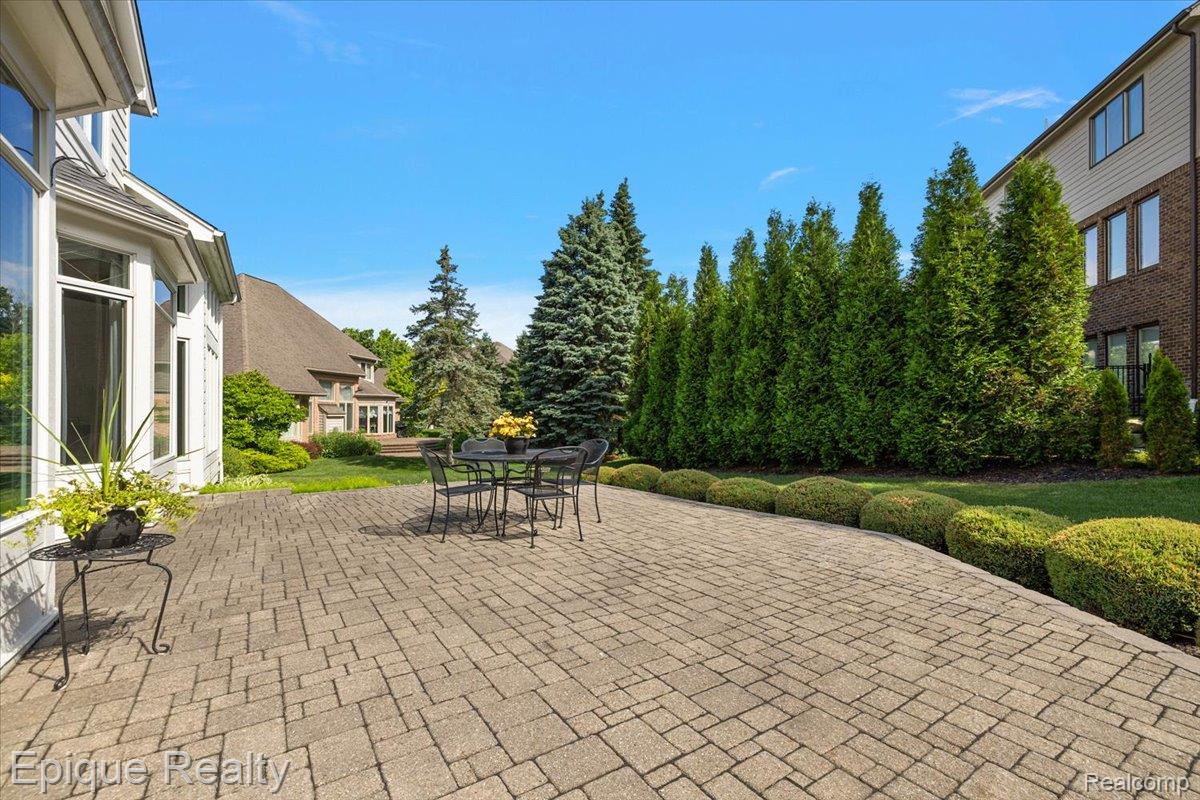5675 Golf Pointe Drive Clarkston, MI 48348 - Photo 63 of 80 10-5675 Golf Pointe-10.jpg