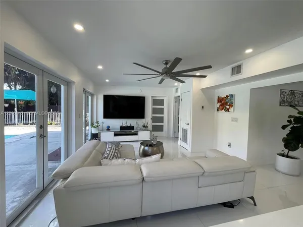 $6,000 | 15551 Southwest 155th Avenue, Miami, FL 33187