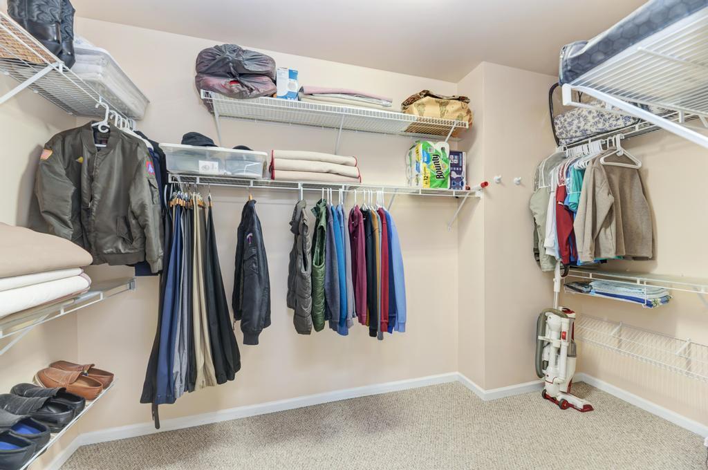 2886 Edgewater Drive Elgin, IL 60124 - Photo 22 of 31