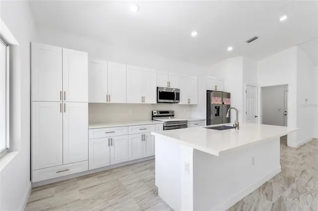 $385,000 | 3121 Gardenia Drive, Lake Wales, FL 33855