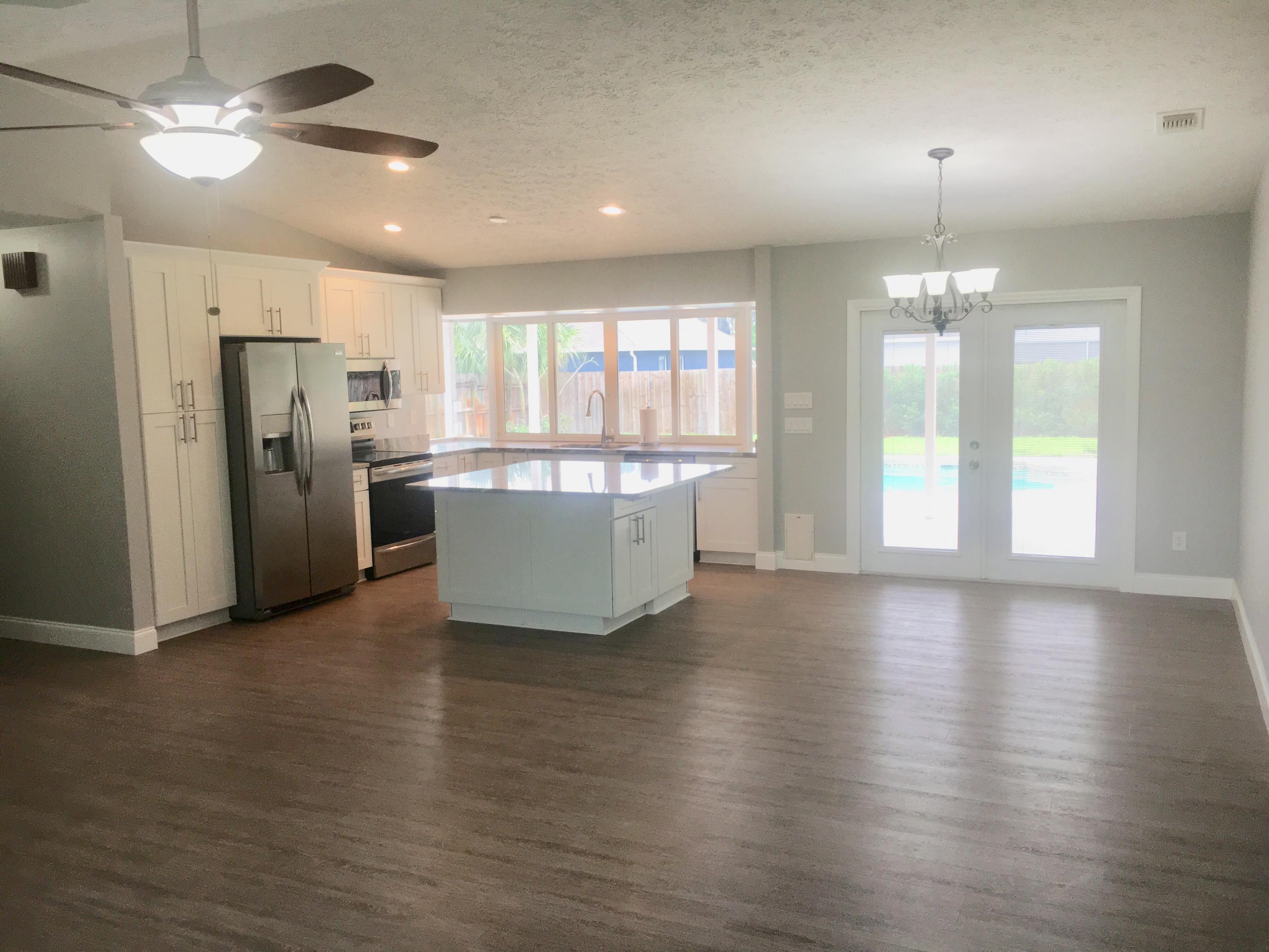 756 Southwest Ancona Road Port St. Lucie, FL 34953 - Photo 3 of 17 KITCHEN