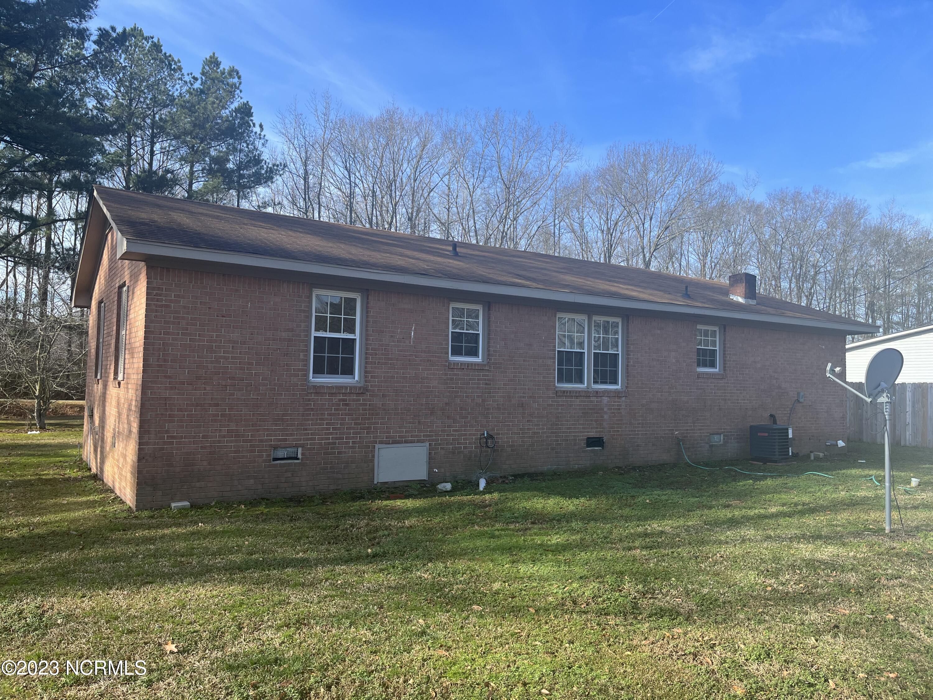 1070 Jenny Harrison Road Williamston, NC 27892 - Photo 3 of 14 Rear